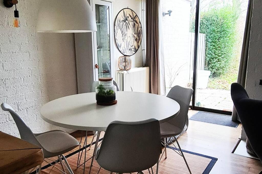 Ervaar Vredige Rust In Deze Charmante Knusse Bungalow Posterholt Extérieur photo